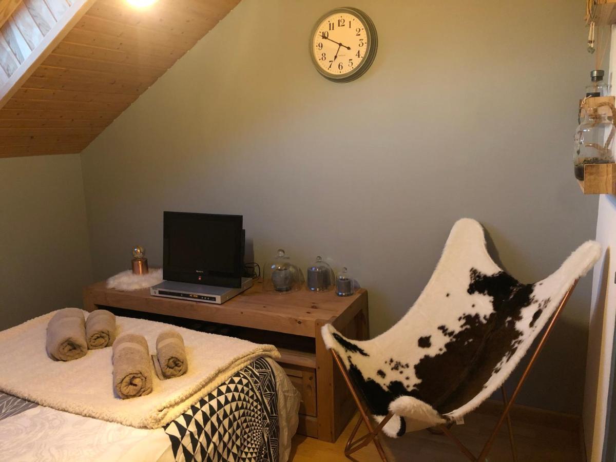 Charmant Appartement 2-4 Personnes Entre Annecy Et Aravis Thônes Exterior foto